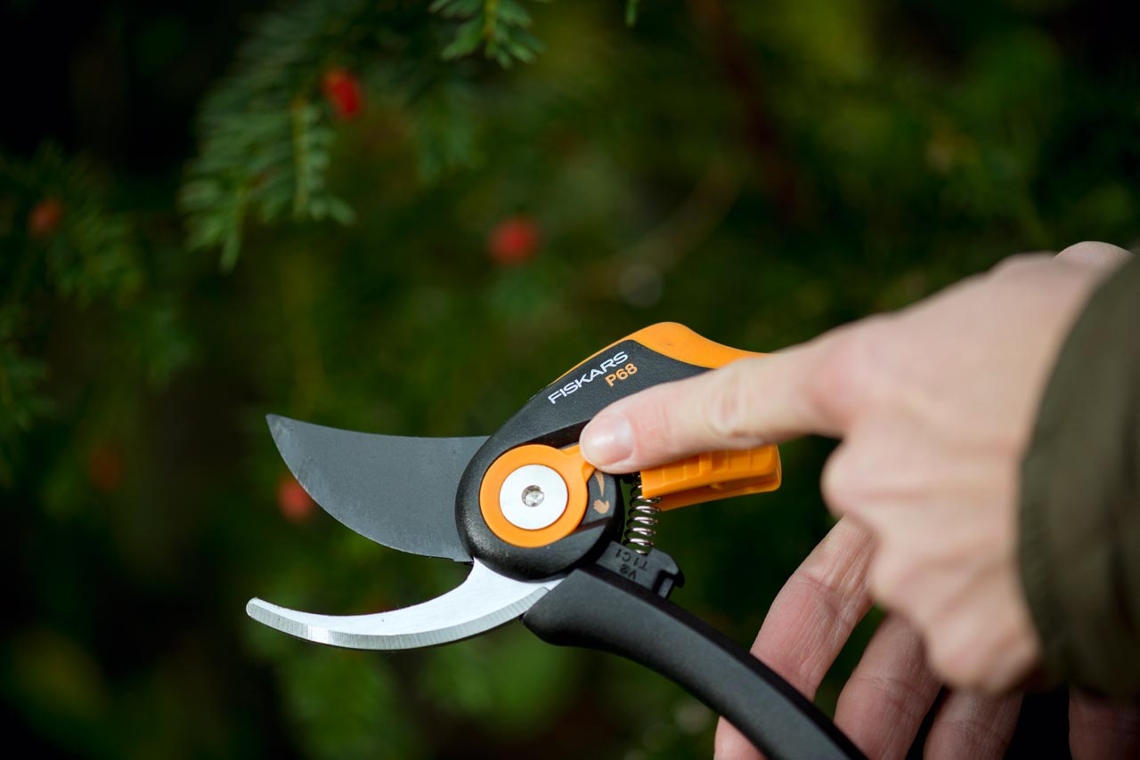 Увеличенная фотография Секатор Fiskars плоскостной SmartFit